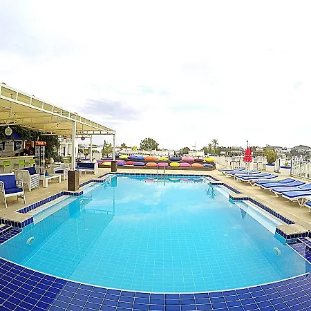 Hotel Sky Nova &