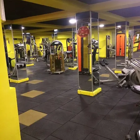 Sky Nova & Hotell 3*