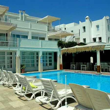 Sky Nova & Hotel