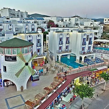 Sky Nova & Hotel 3*