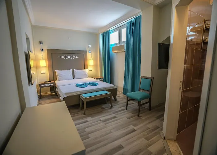 فندق Sky Nova & 3*