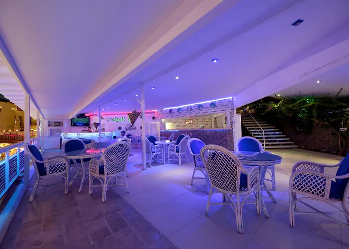 فندق Sky Nova & 3*